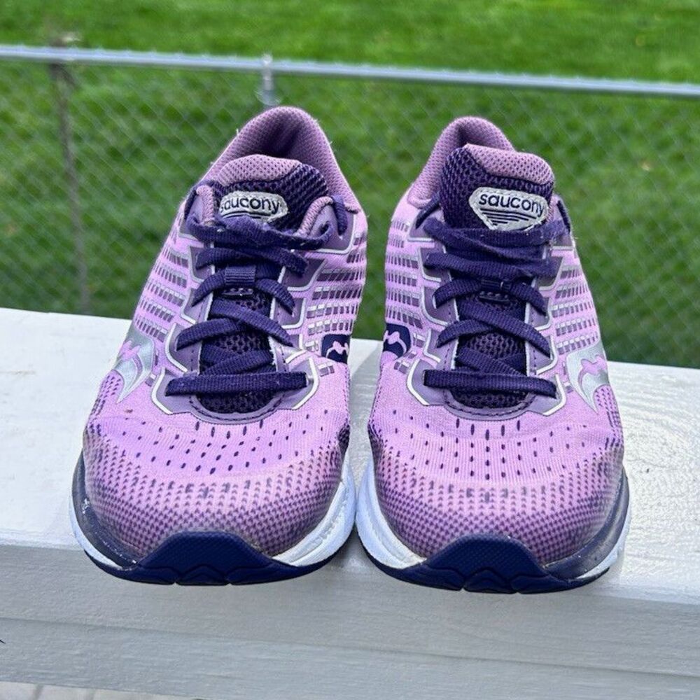 Saucony Ride 13 Girls Youth Size 3.5 Purple Lavender Running Shoes Sneakers